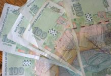 Накъде с тия заплати по 700-800 лв.? И каква е тая измама със средна заплата над 1000 лв.?