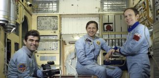 Как преди 30 години България прокарва телефон до Космоса