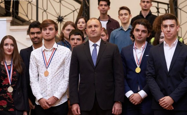 Българи са спечелили 79 медала от олимпиади по природни науки през 2019