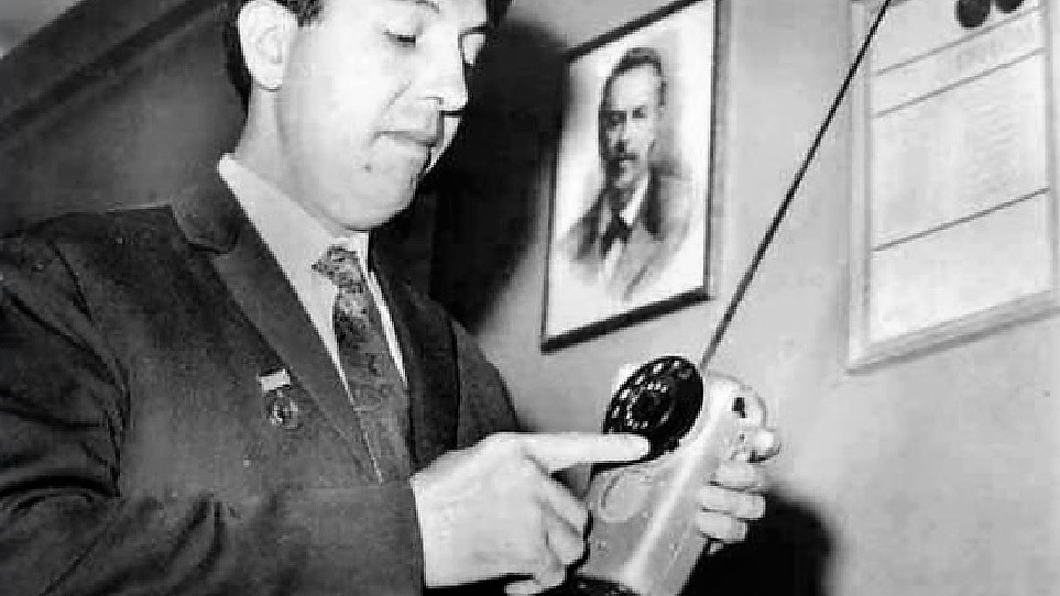 Историята на първия български мобилен телефон, направен през 1965 година