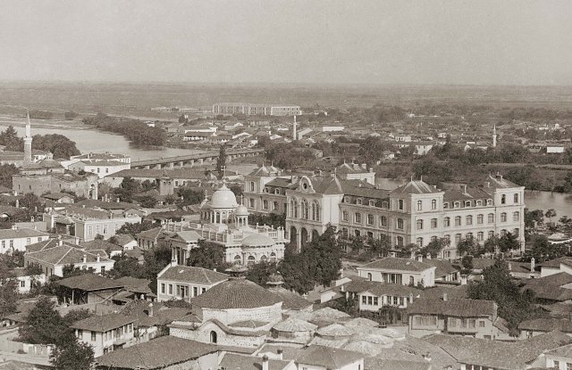 Още през 1934 в Пловдив лекуват с хлорохин. Днес го препоръчват при коронавирус